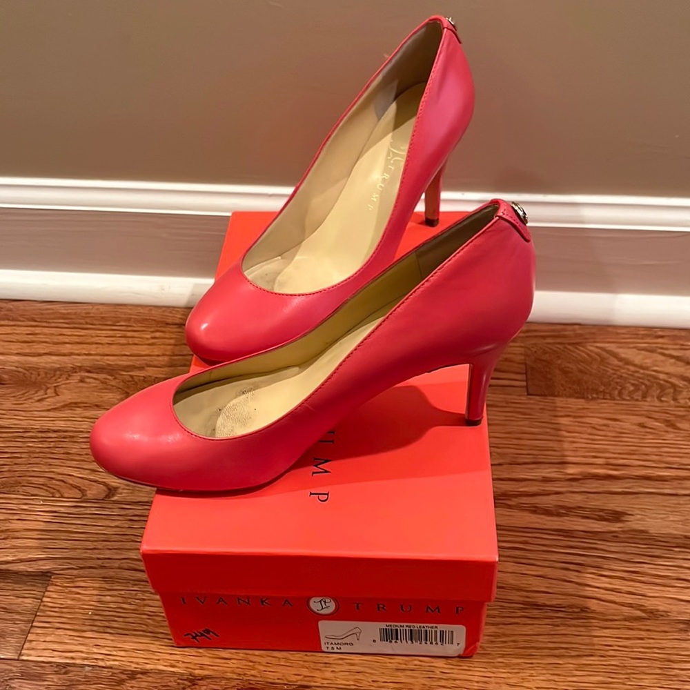 Ivanka Trump Pink Leather Pumps